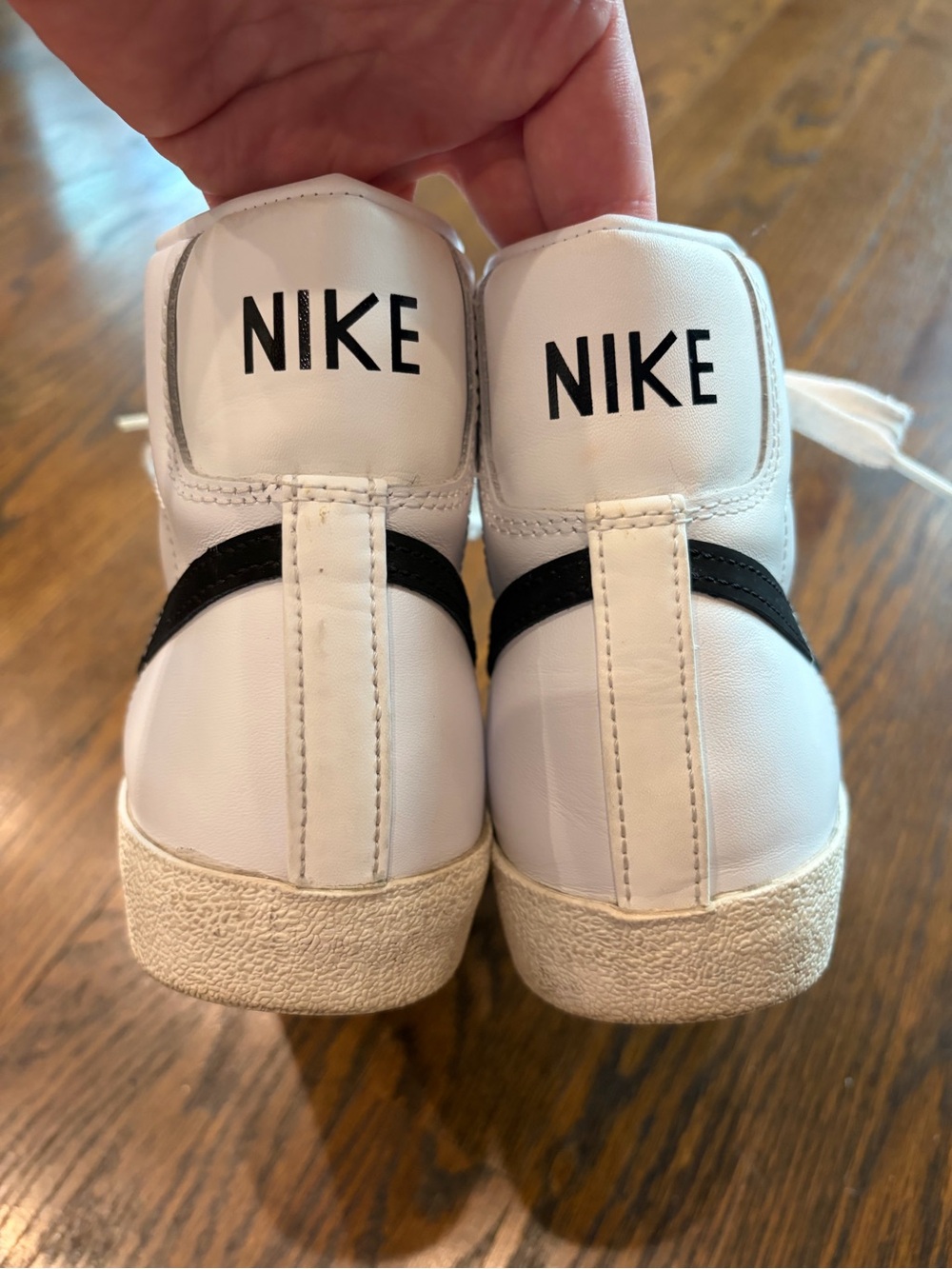 NIKE Blazer Mid ‘77 Vintage High Top White Leather Sneakers - Picture 6 of 9